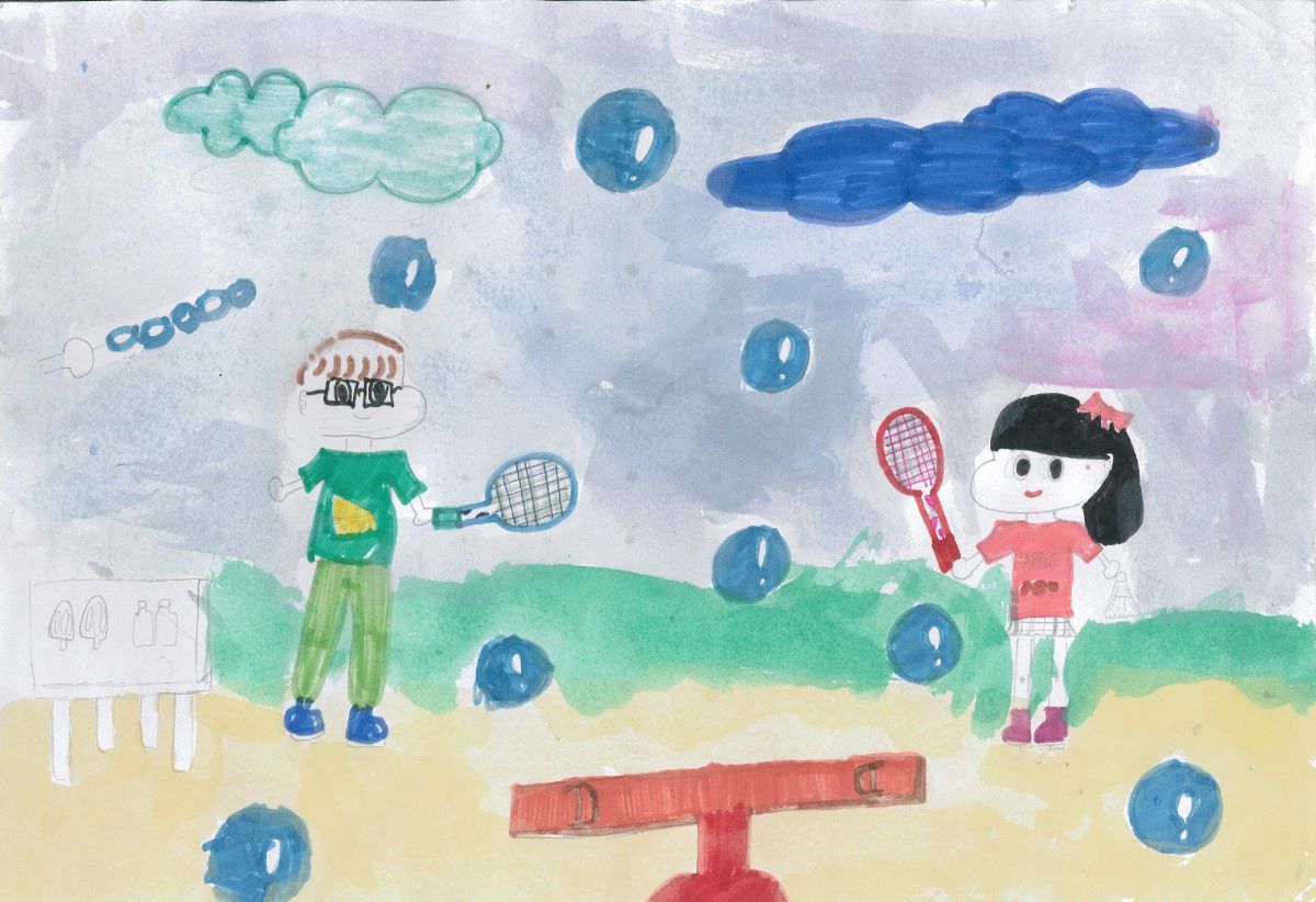 【我夢想的暑假生活】
暑假時我最喜歡跟爸爸一起打羽球，我們都很會打球，實力不分上下，真的很好玩。
